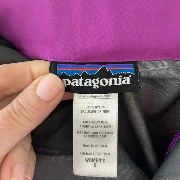 Patagonia Women’s Ski Pants - Picture 3 of 7